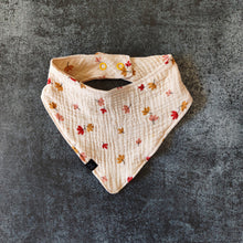 Lade das Bild in den Galerie-Viewer, Musselin-Lätzchen (ab 6 M)