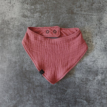 Lade das Bild in den Galerie-Viewer, Musselin-Lätzchen (ab 6 M)